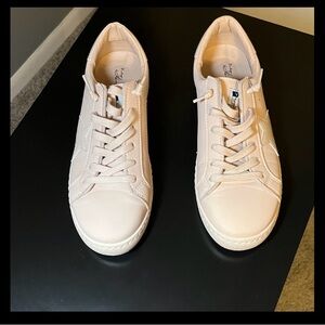 Vintage Havana Carla in Bone, size 8.5